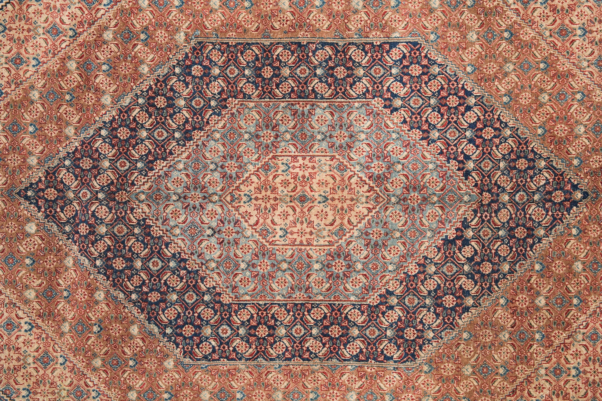 Riche 11'8" x 8'8"