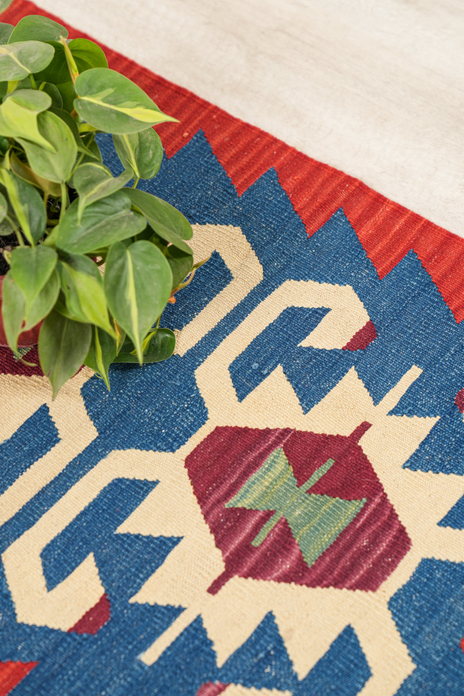 Vintage Turkish Tribal Kilim 3' x 2'