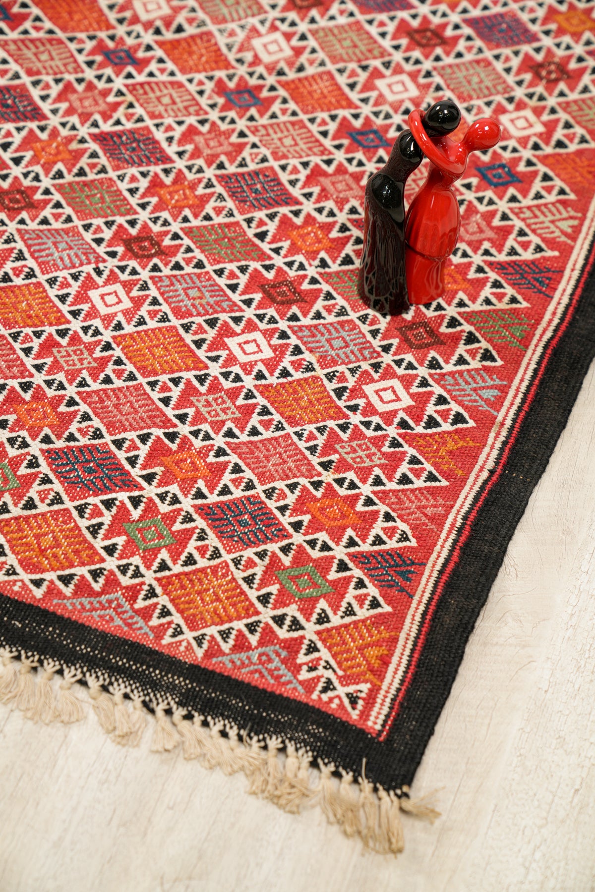 Vintage Moroccan Soumak Kilim 6'7" x 3'5"