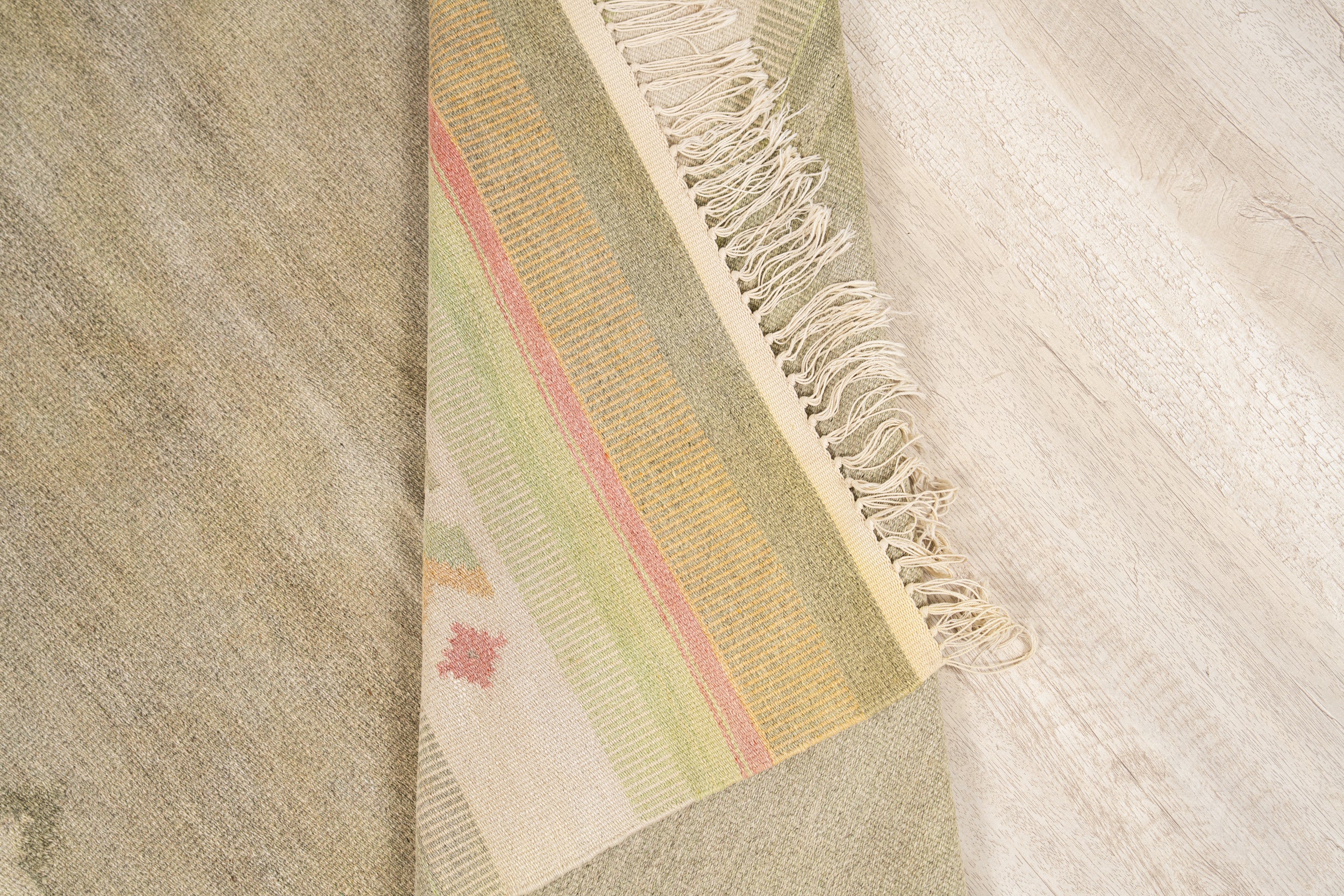 Vintage Scandinavian Kilim 4'9" X 6'