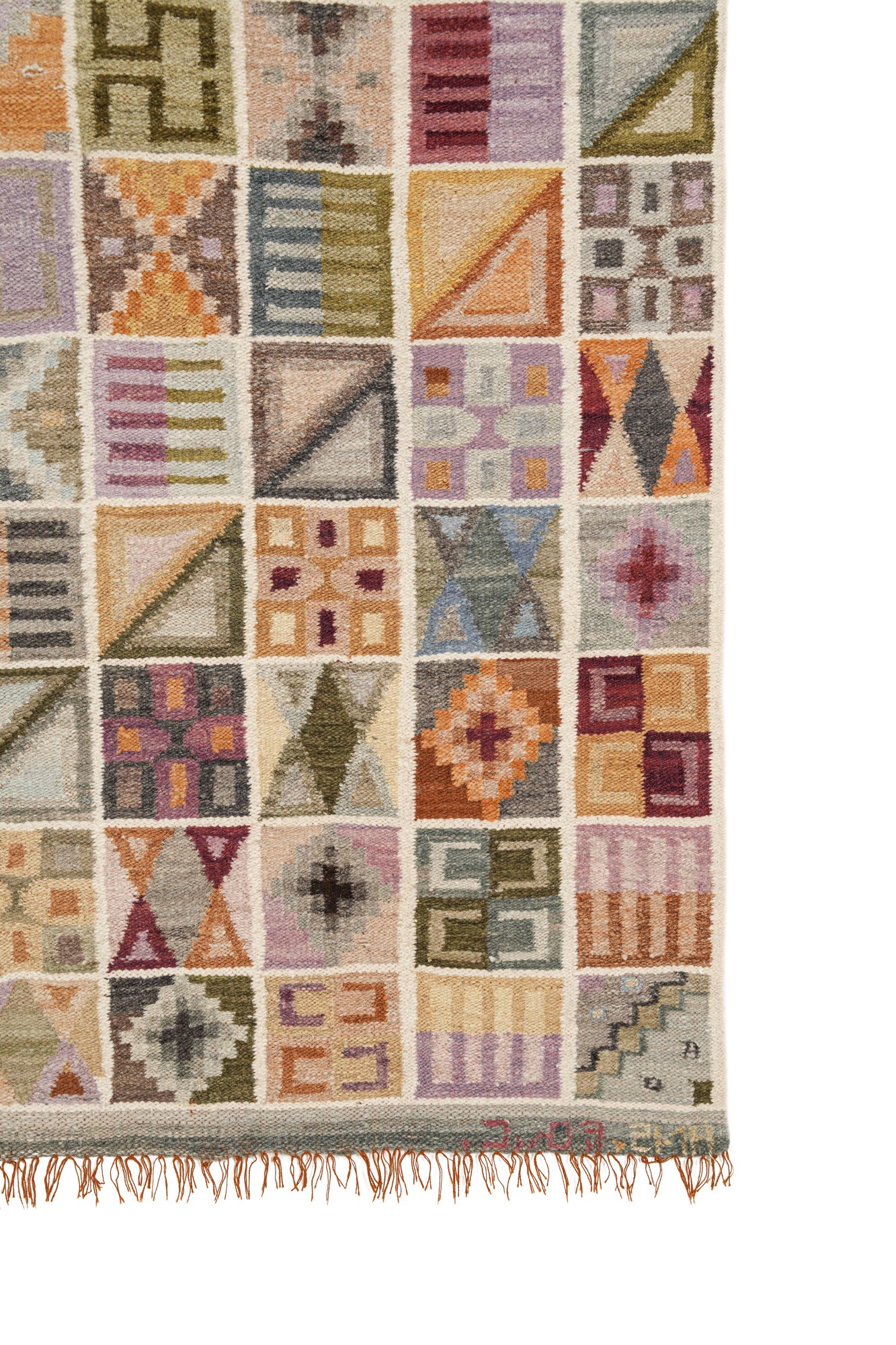 Vintage Peruvian Kilim 4'10" x 3'10"