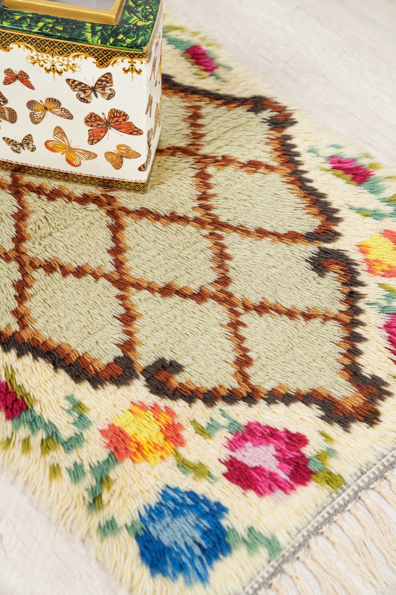 Vintage Scandinavian Rya Rug 3' x 2'