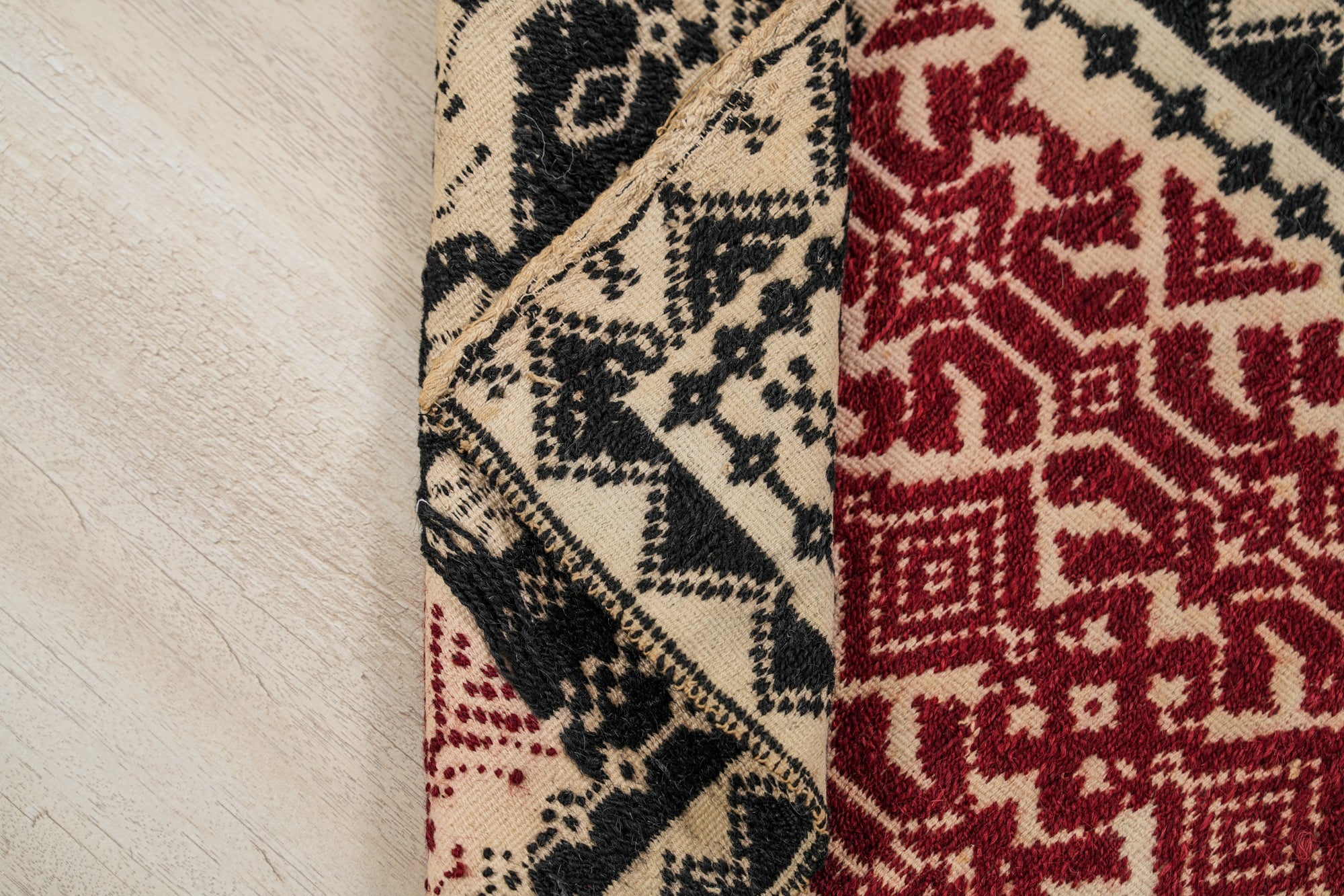 vintage Scandinavian Textile 3'2"x 2'