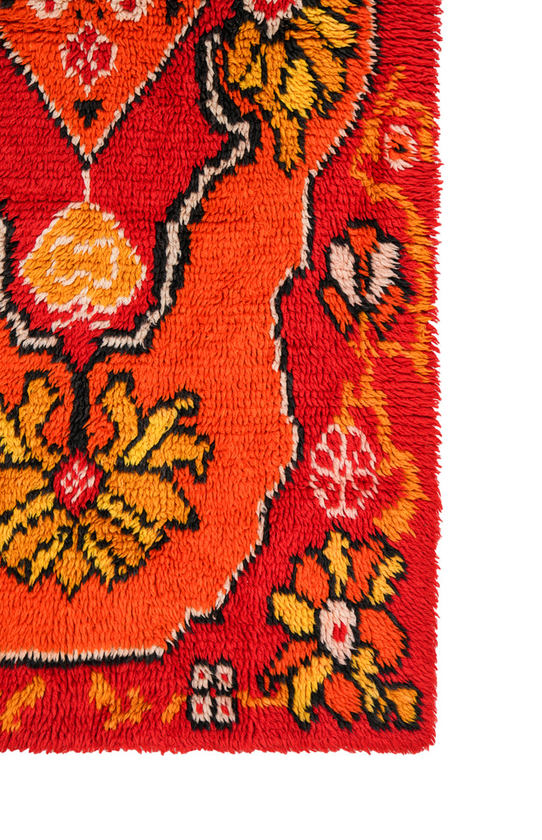 Vintage Moroccan Berber rug 7'1" x 3'8"