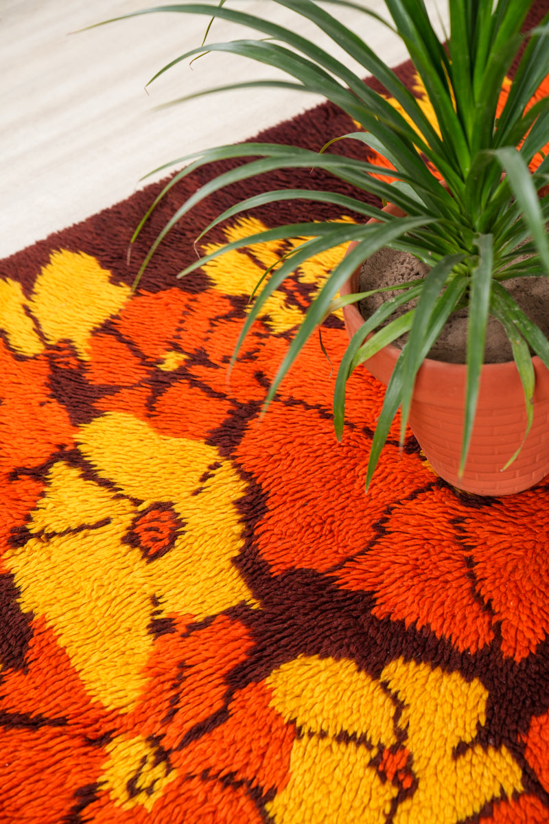 Vintage Scandinavian Rya Rug 6'9" x 5'2"
