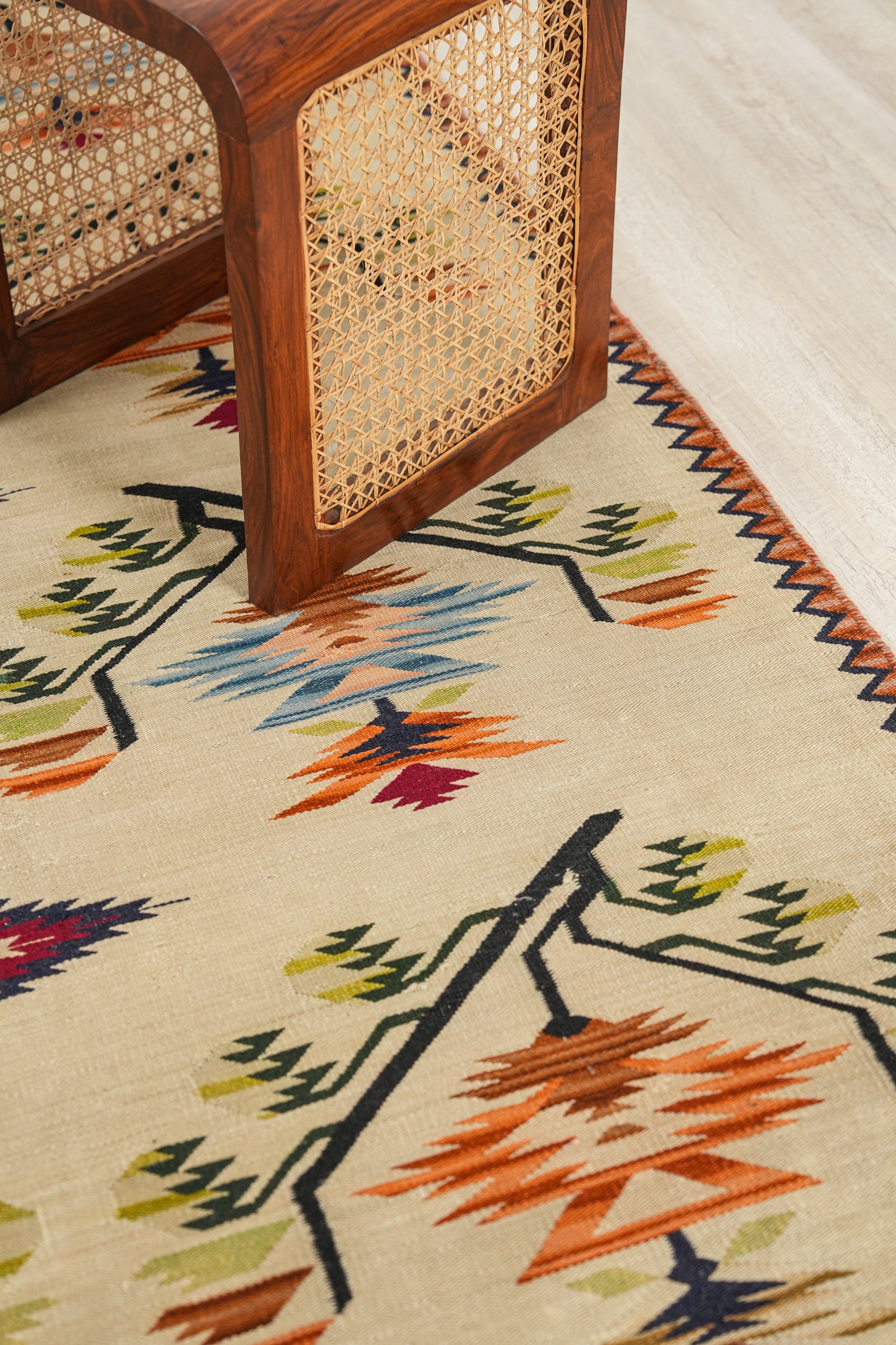 Vintage Floral Polish Kilim 6'10" X 4'6"