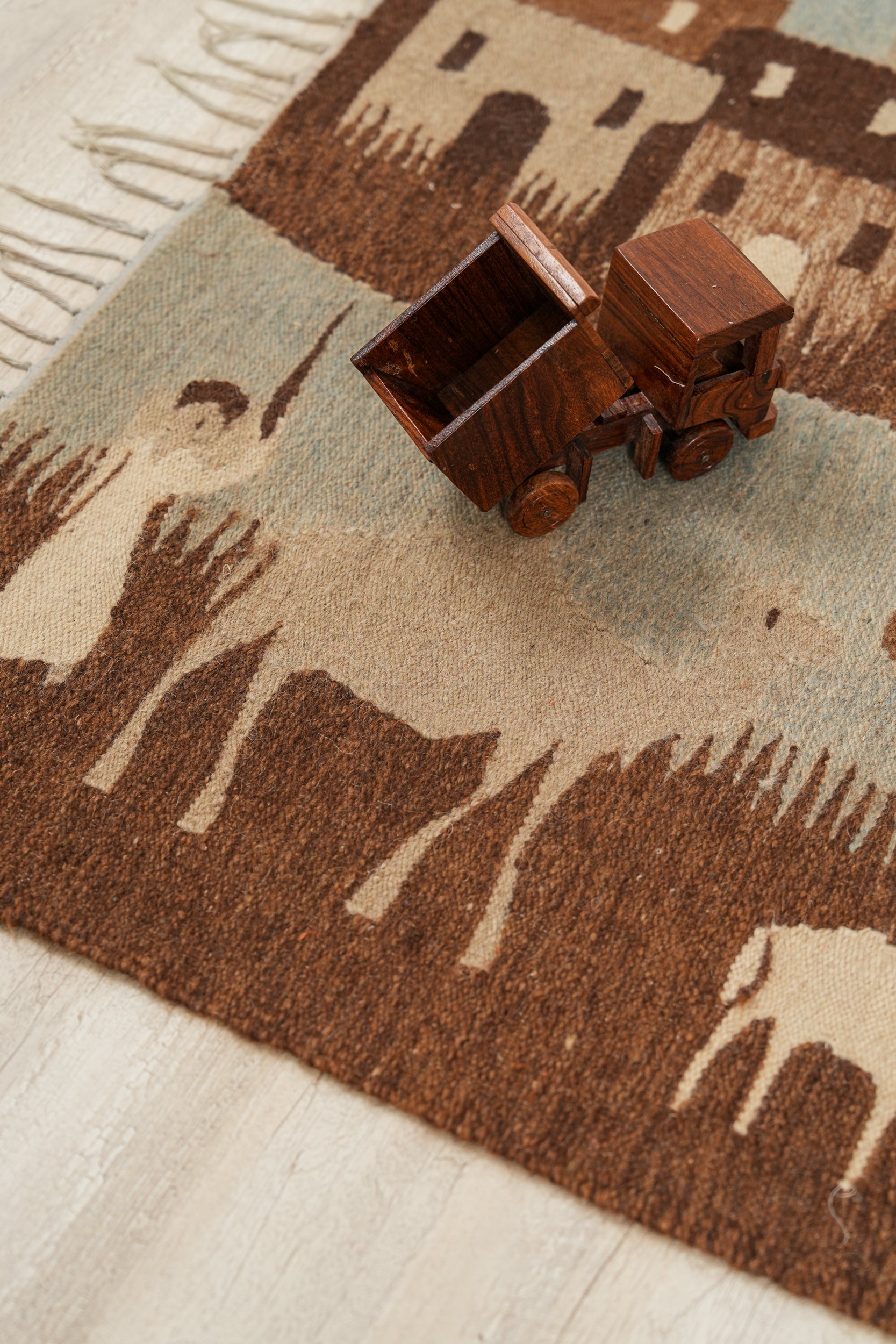 Vintage Egyptian Tapestry Kilim 4'9" x 3'3"