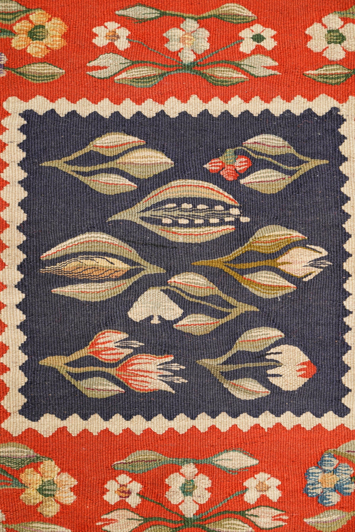 Vintage balkans Sarkoy Kilim 1'9" x 1'9"