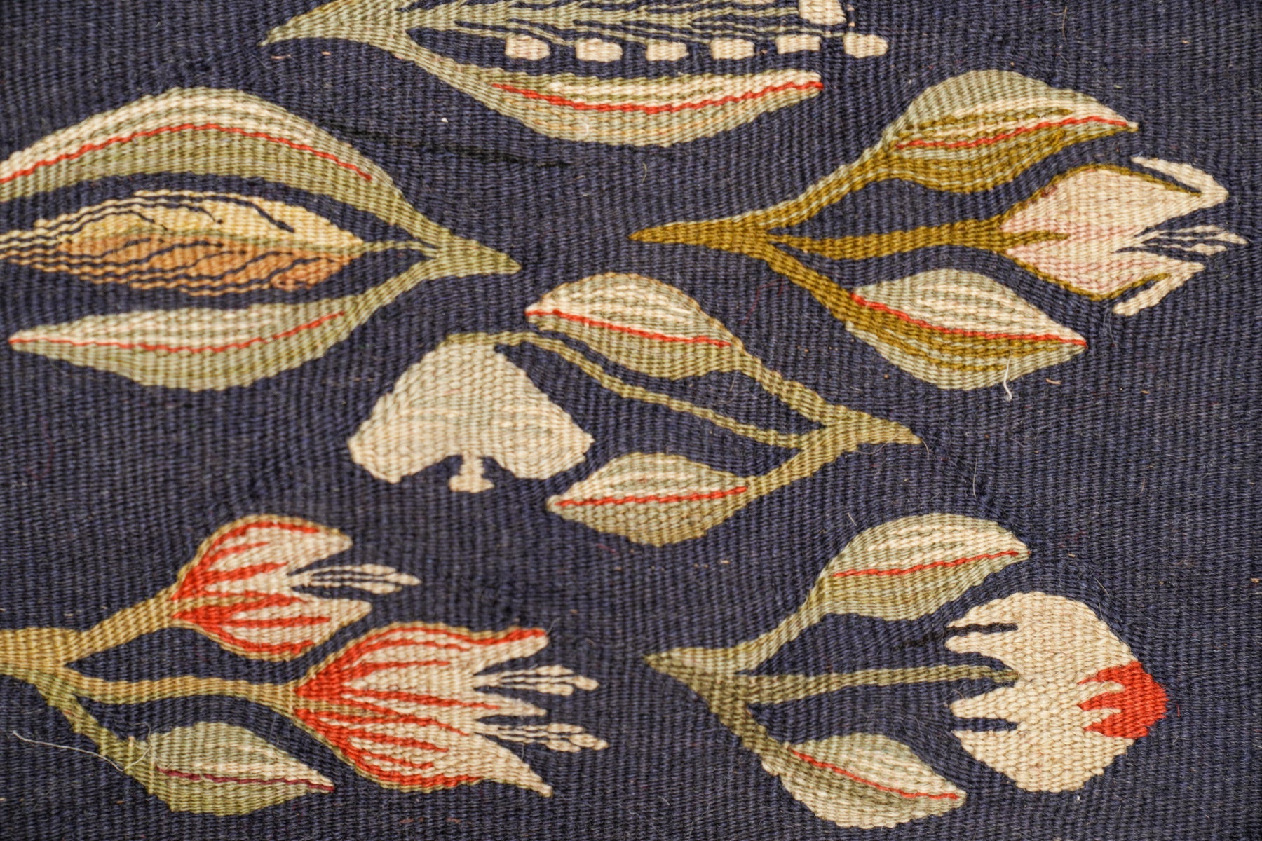 Vintage balkans Sarkoy Kilim 1'9" x 1'9"