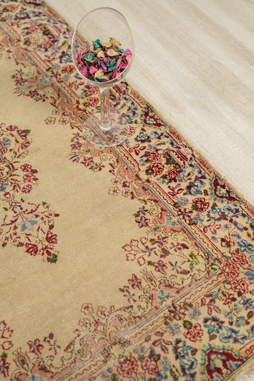 vintage oriental rug 5' x 3'