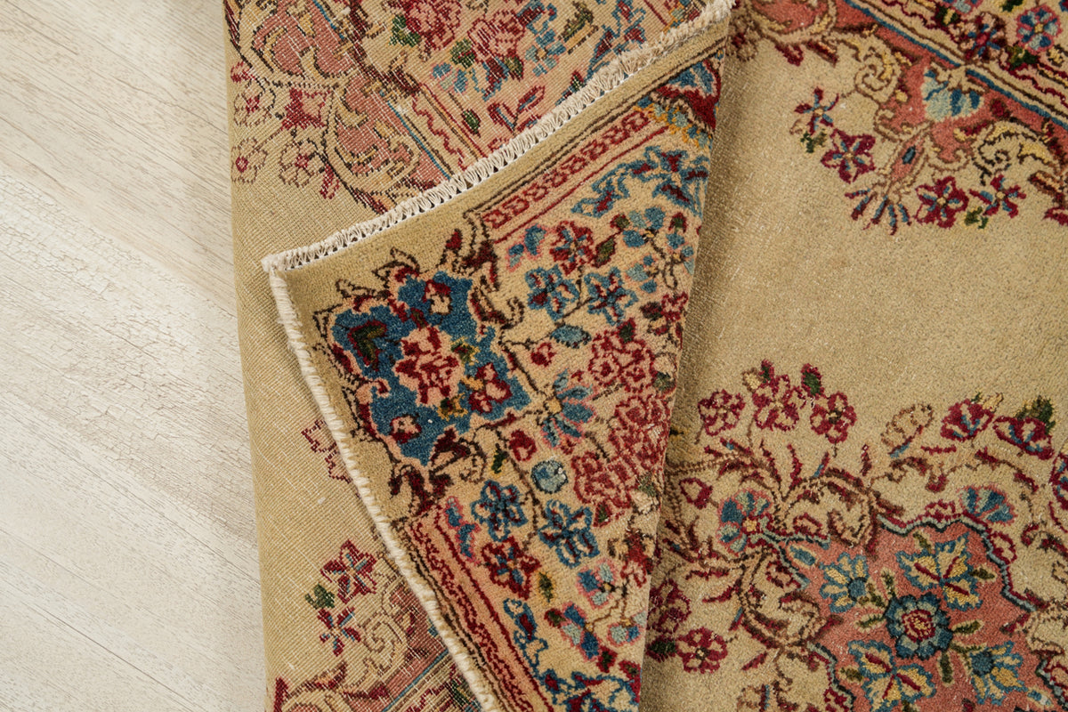 vintage oriental rug 5' x 3'