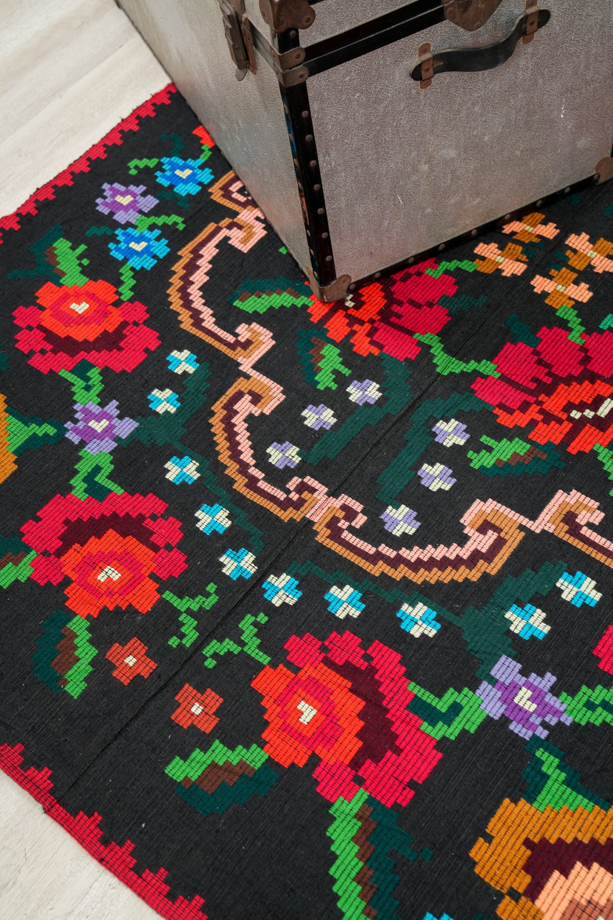 Vintage Romanian Kilim 6'7" x 5'1"