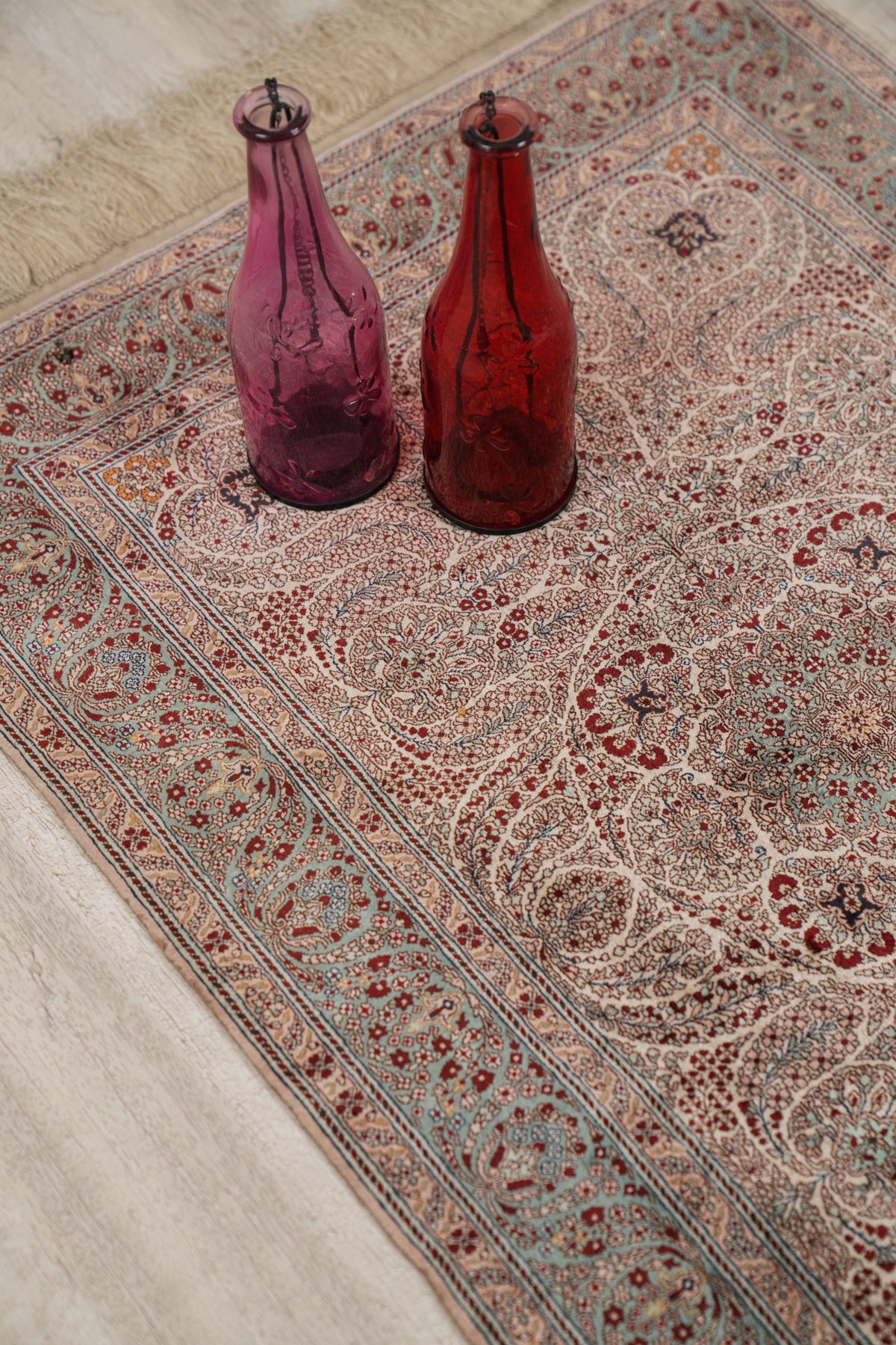 Vintage oriental silk rug 3'x 2'