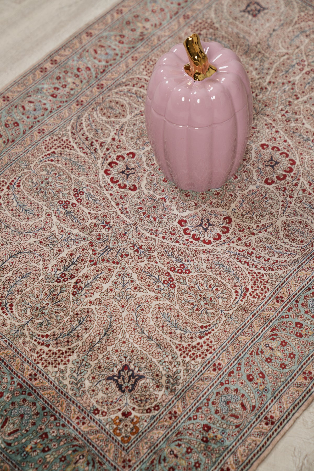 Vintage oriental silk rug 3'x 2'