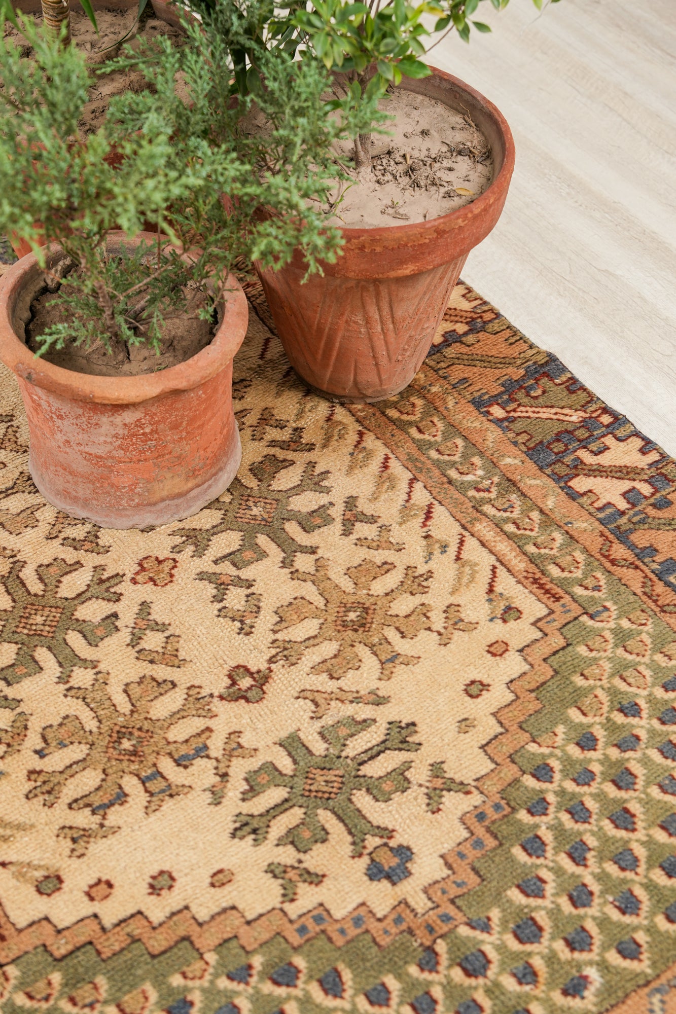 VINTAGE MOROCCAN RUG 6'7" x 3'7"