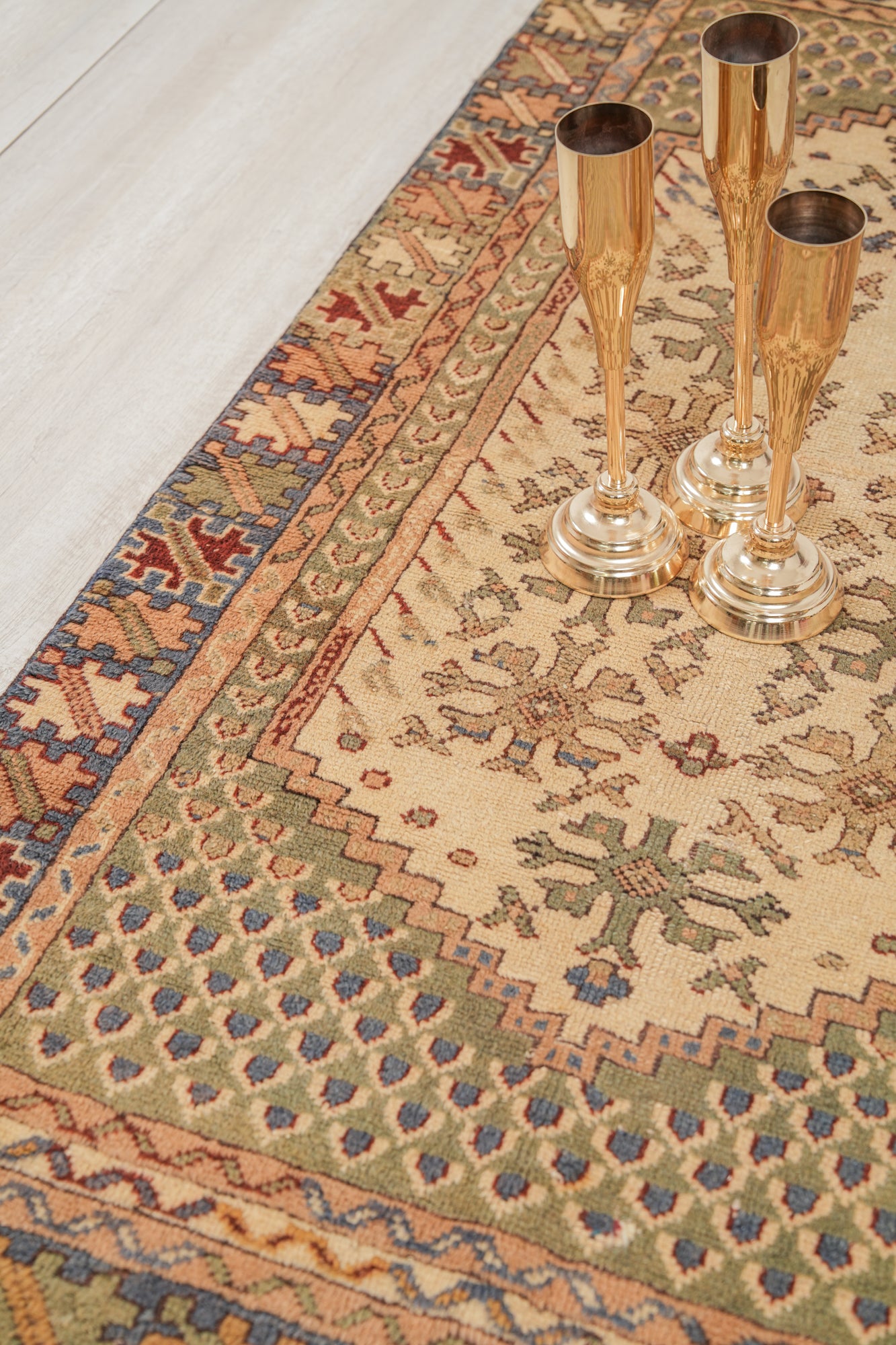 VINTAGE MOROCCAN RUG 6'7" x 3'7"