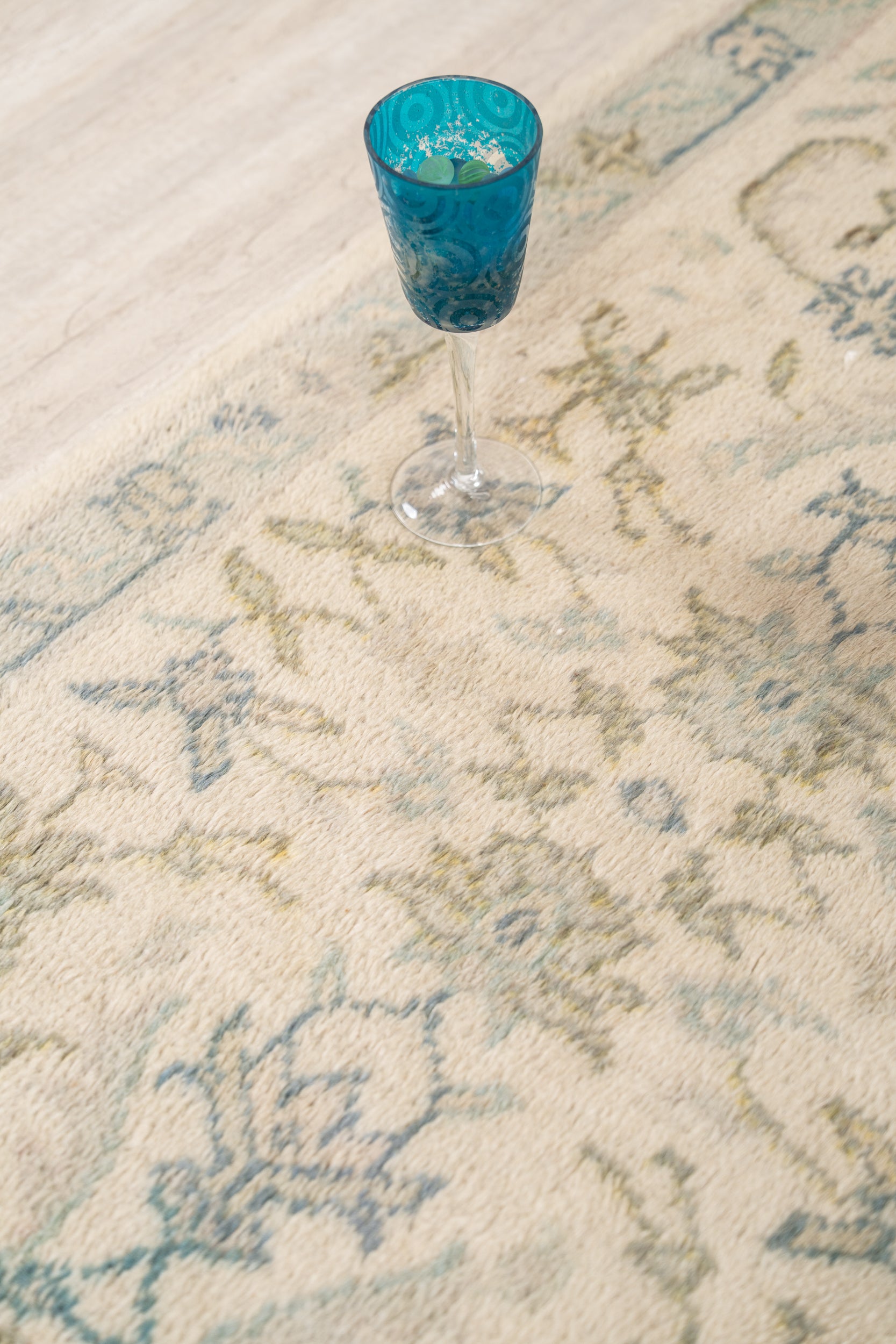 Vintage Turkish floral Rug 5'1" x 2'10"