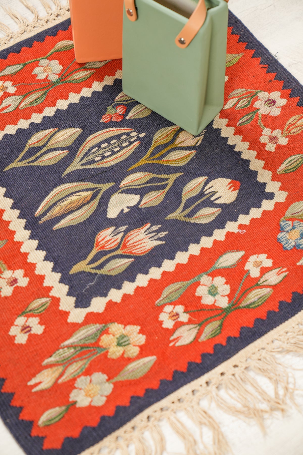Vintage balkans Sarkoy Kilim 1'9" x 1'9"