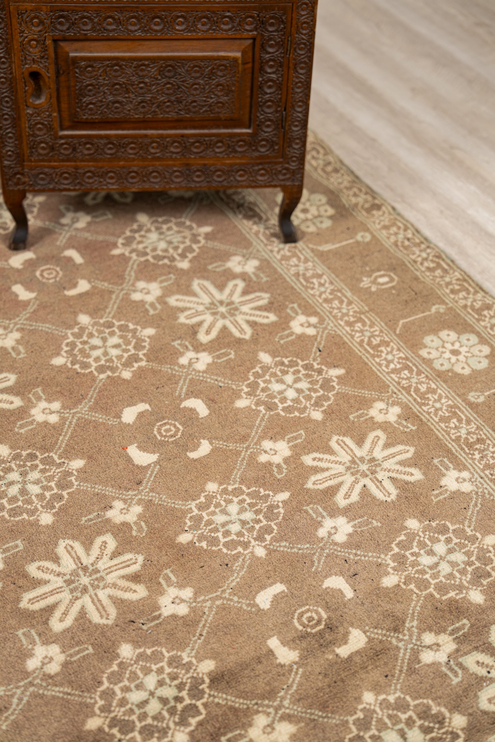 Vintage Turkmen Floral Rug 8'10" x 4'10"