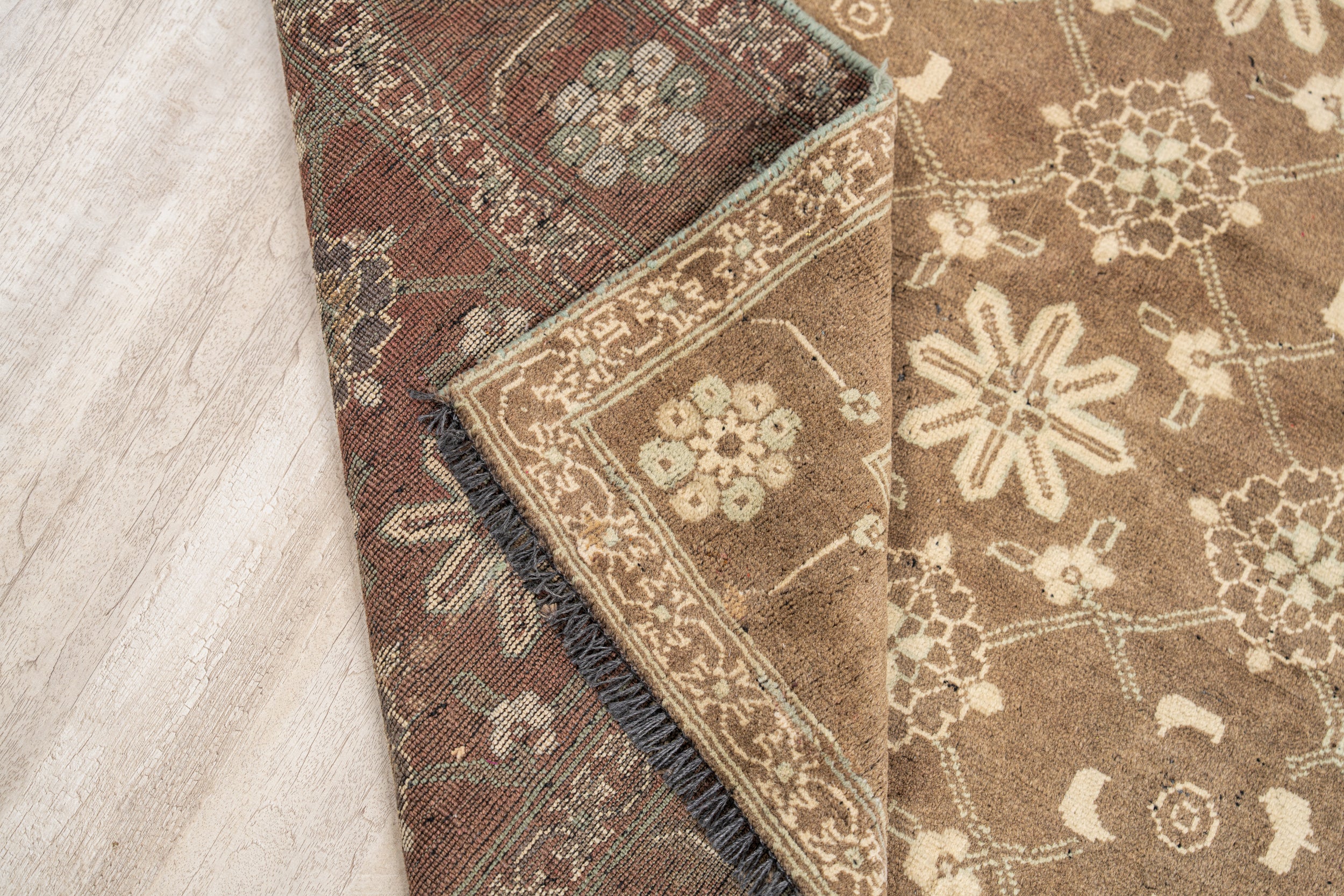 Vintage Turkmen Floral Rug 8'10" x 4'10"