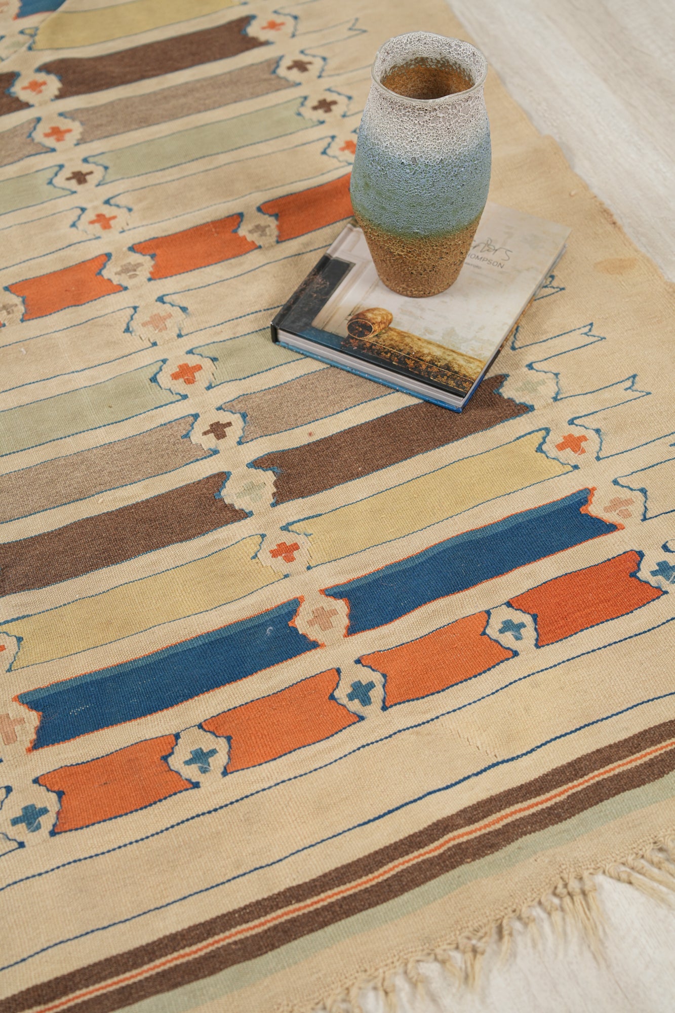 Vintage Turkish decorative Kilim 5'7" x 3'5"