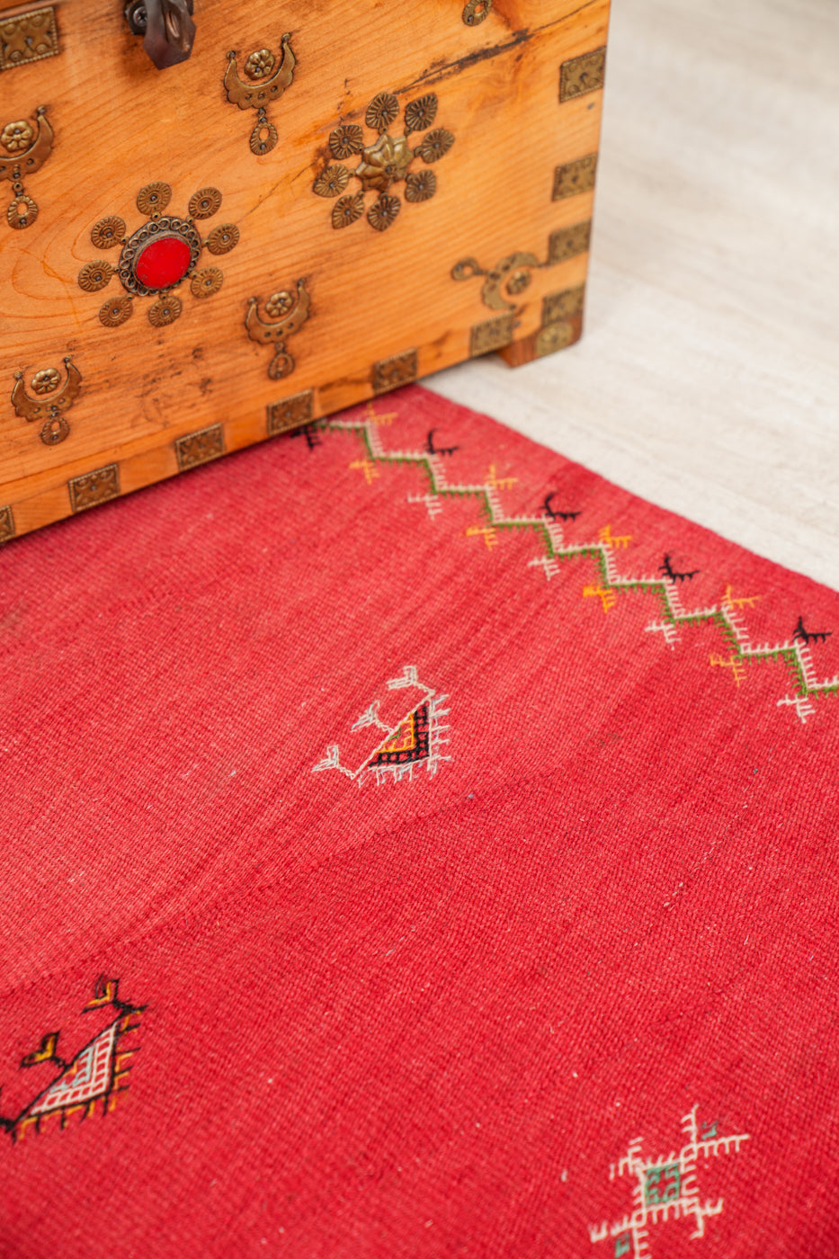 Vintage Moroccan Taznakht Kilim 5'2" X 3'8"