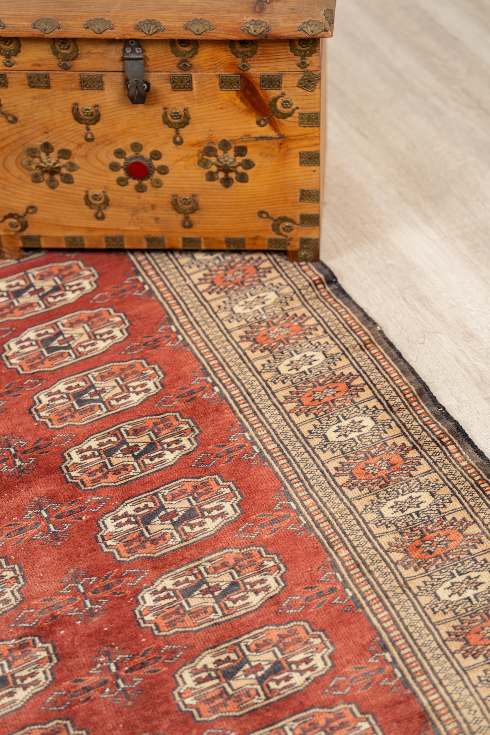 Vintage Kashmiri Tekke Rug 5' x 3'2"