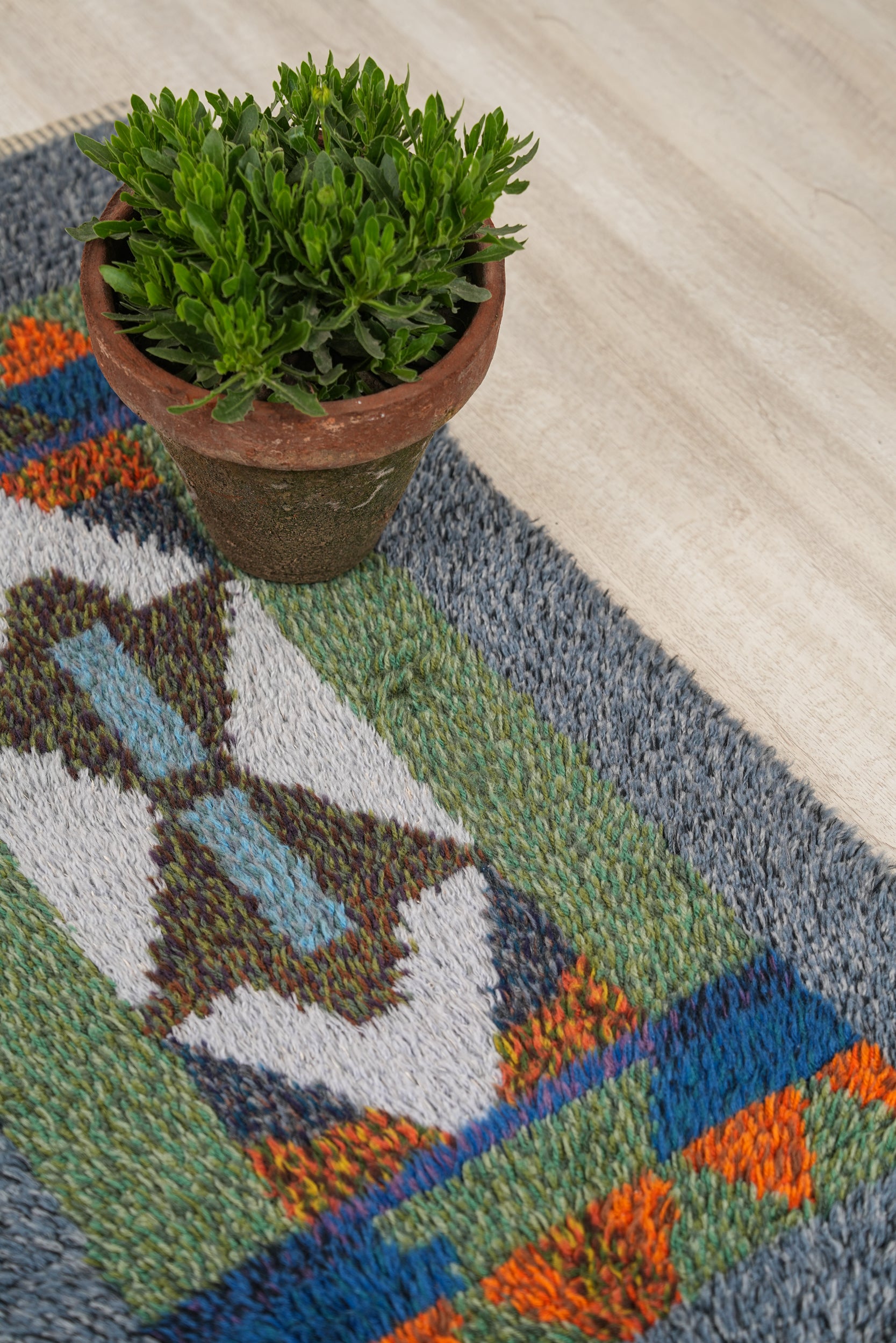 Vintage Scandinavian Rya Rug 3'5" x 1'10"