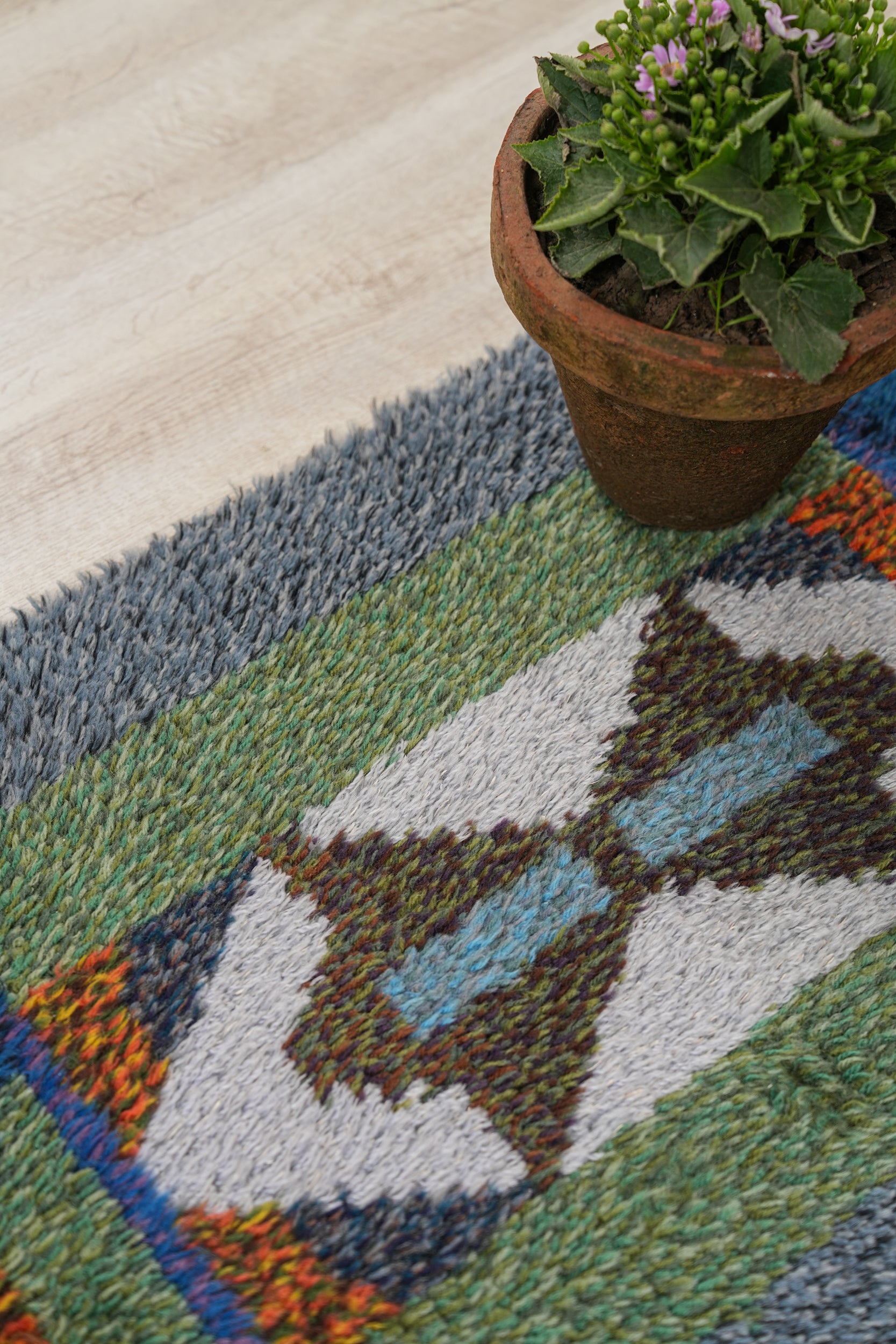 Vintage Scandinavian Rya Rug 3'5" x 1'10"