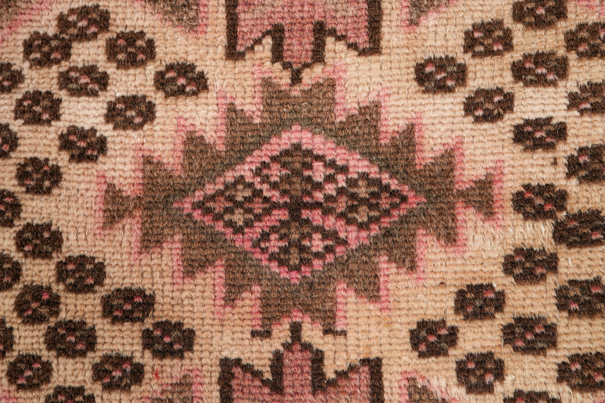 VINTAGE TURKISH RUG 4'9" x 3'4"