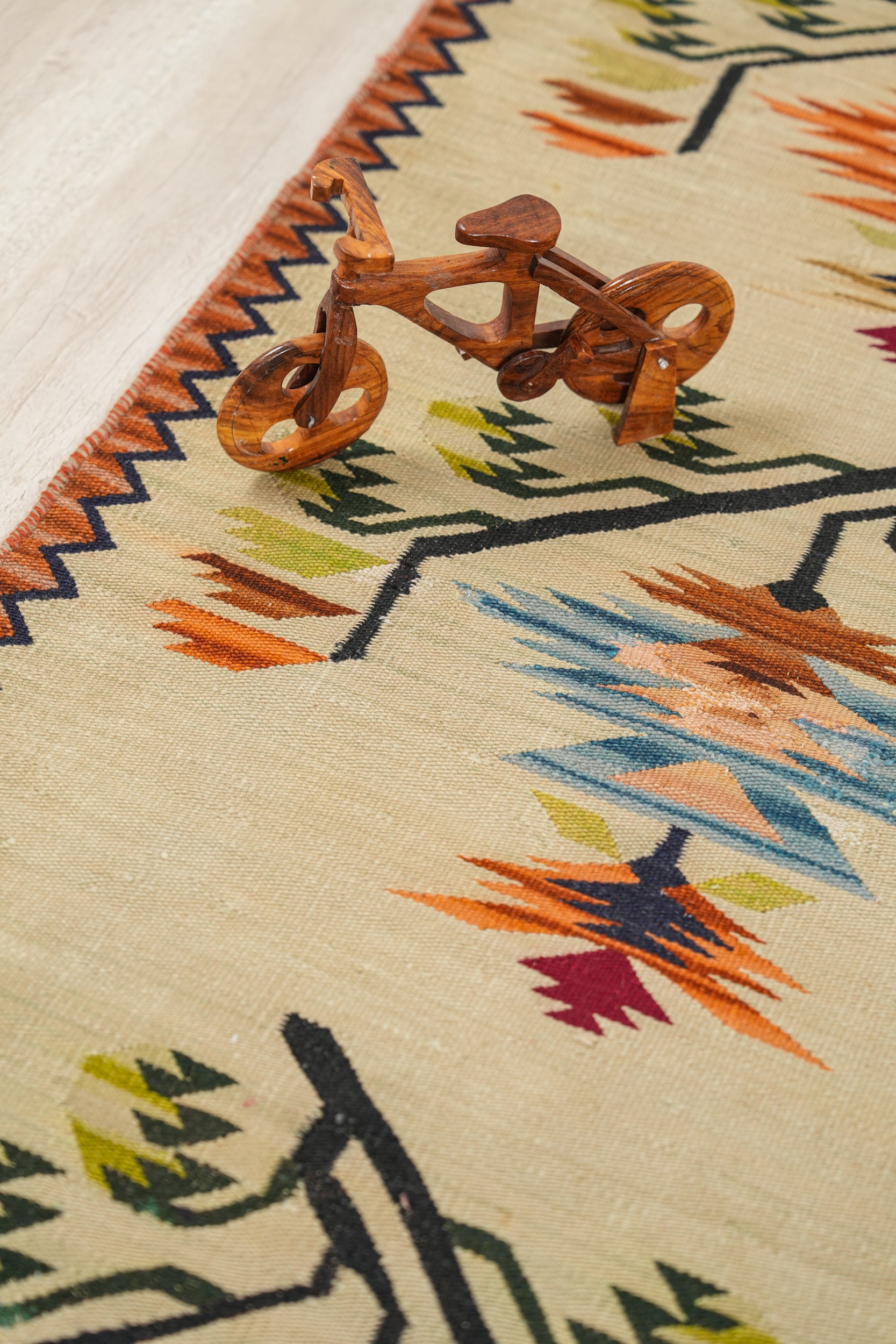 Vintage Floral Polish Kilim 6'10" X 4'6"