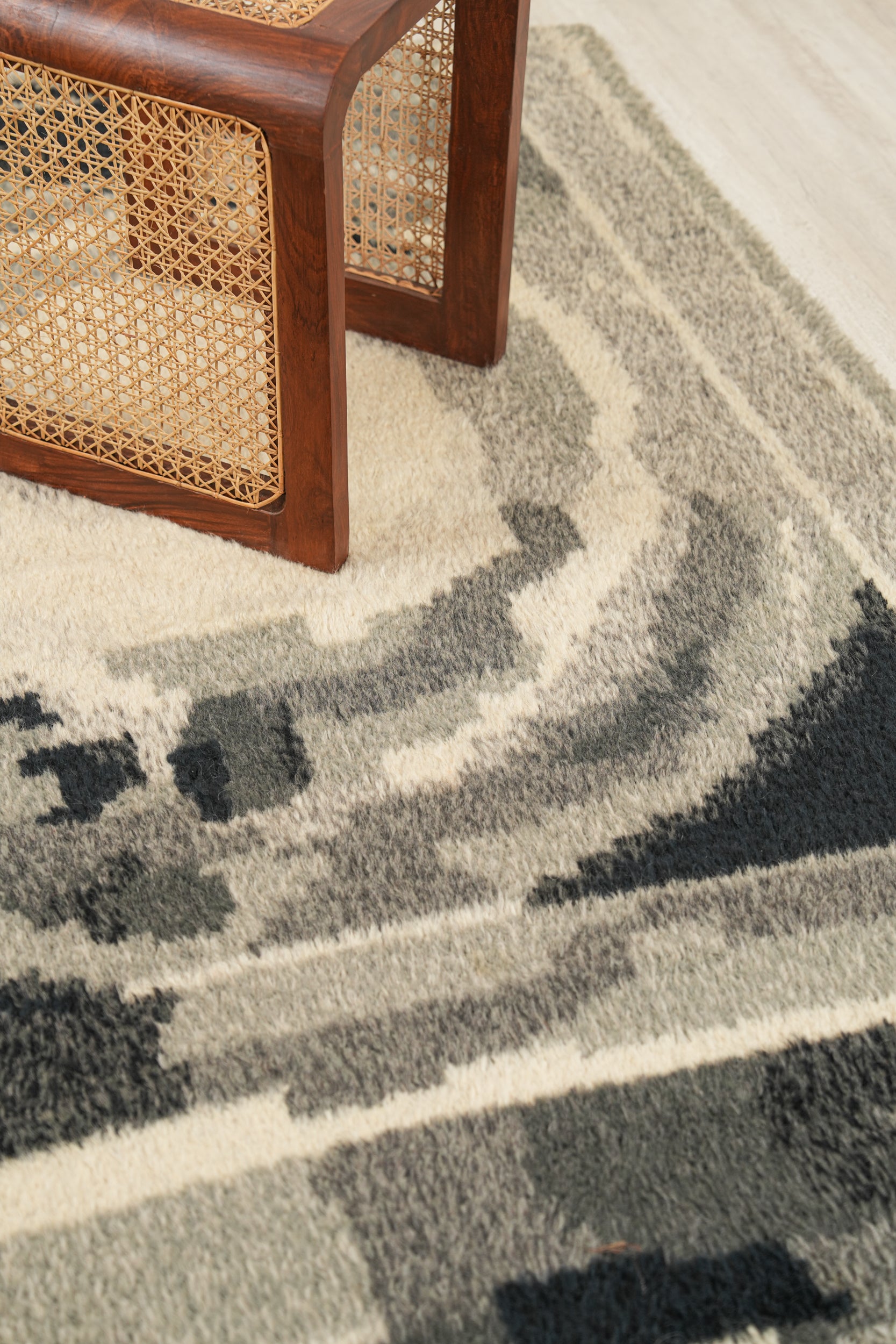 Vintage Scandinavian Rya Rug 6'8" X 4'10"