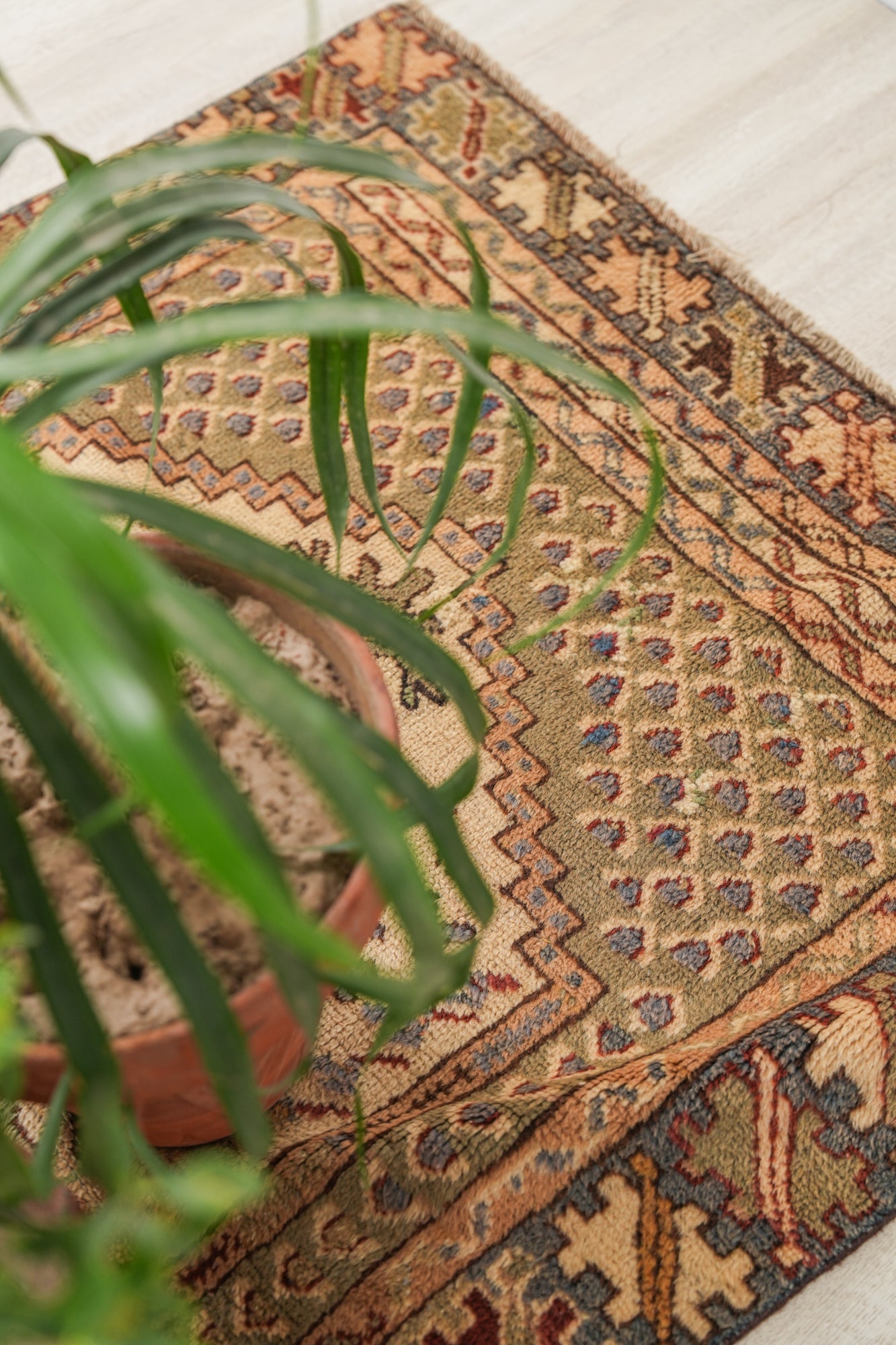 VINTAGE MOROCCAN RUG 6'7" x 3'7"