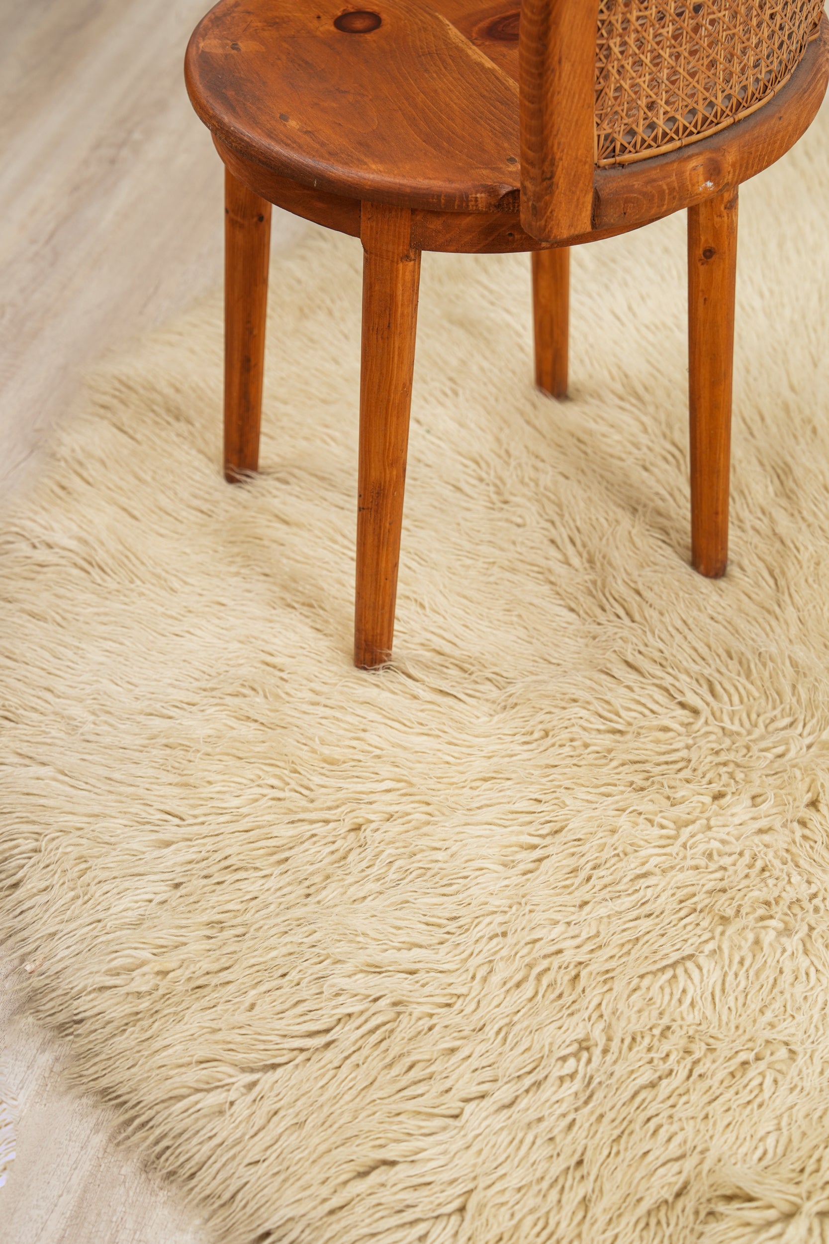 Vintage Scandanavian Round Rug 6' x 6'