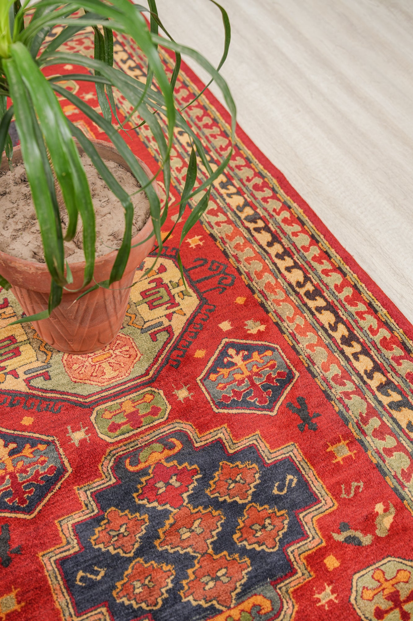 Antique EUROPEAN Tetex Hook Rug 7'1" x 3'8"