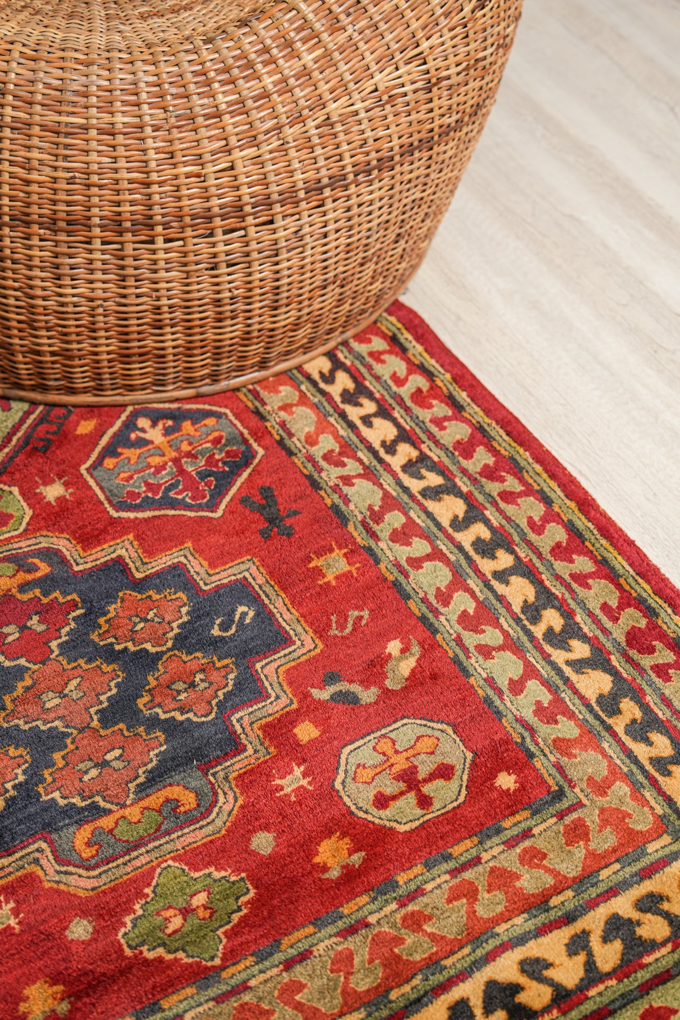 Antique EUROPEAN Tetex Hook Rug 7'1" x 3'8"