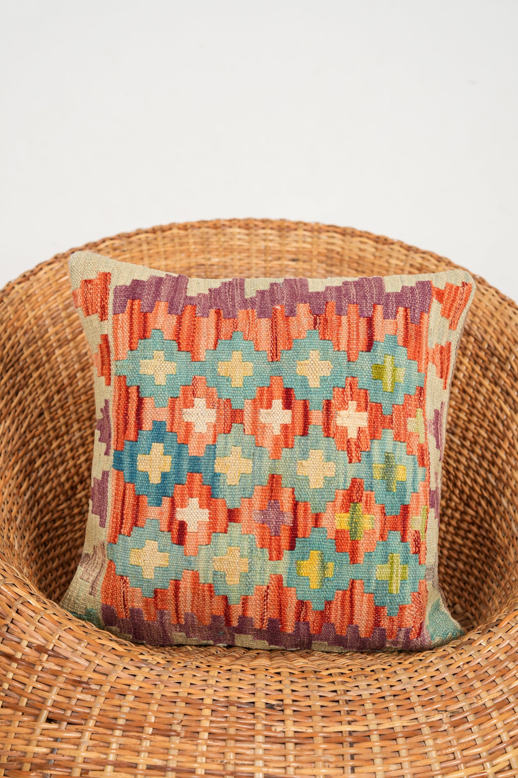 🎁 decorative kilim cushion cover 1'5" X 1'5" (100% off)