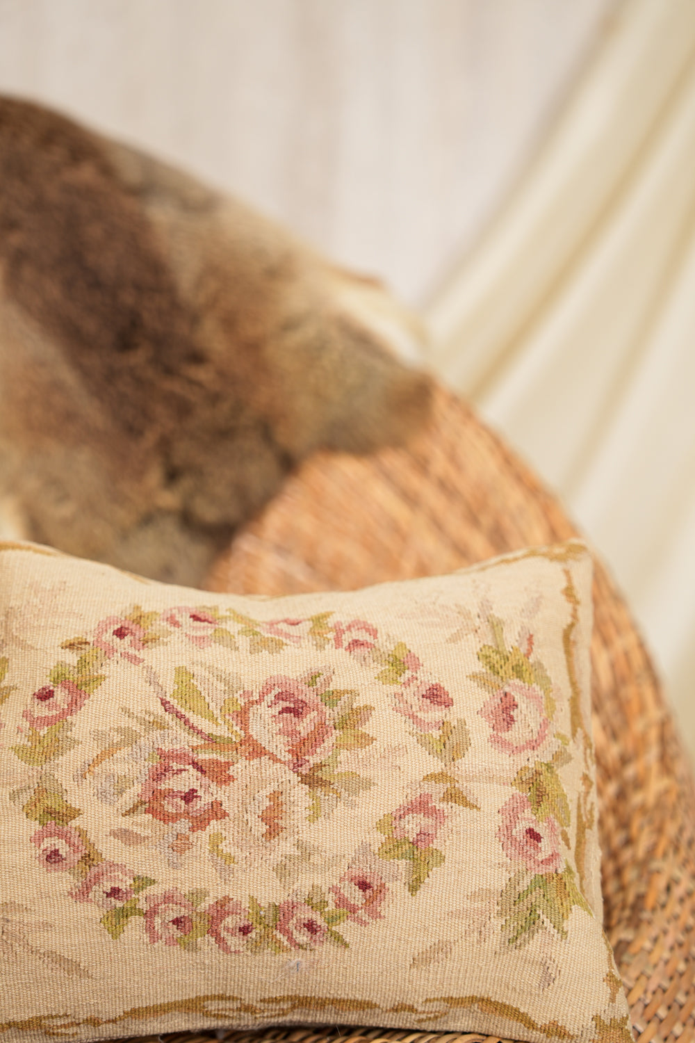Vintage FRENCH Aubusson Cushion Cover 1'2" x 10"
