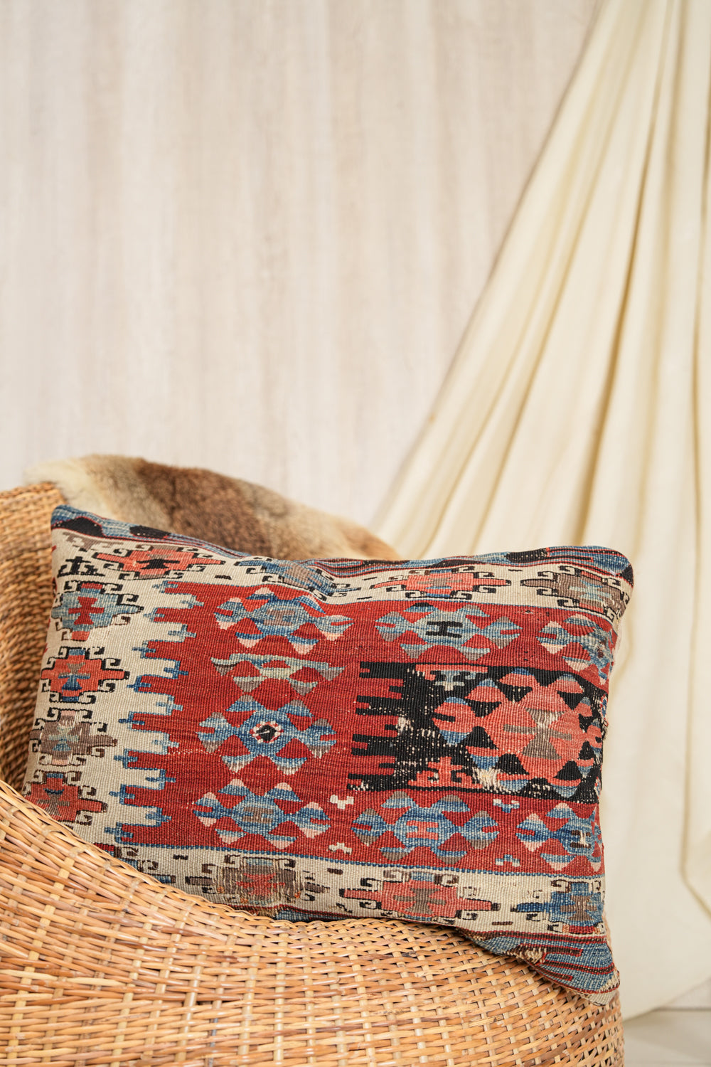 Vintage Turkish Kilim Cushion Cover 2'2"X 1'7"