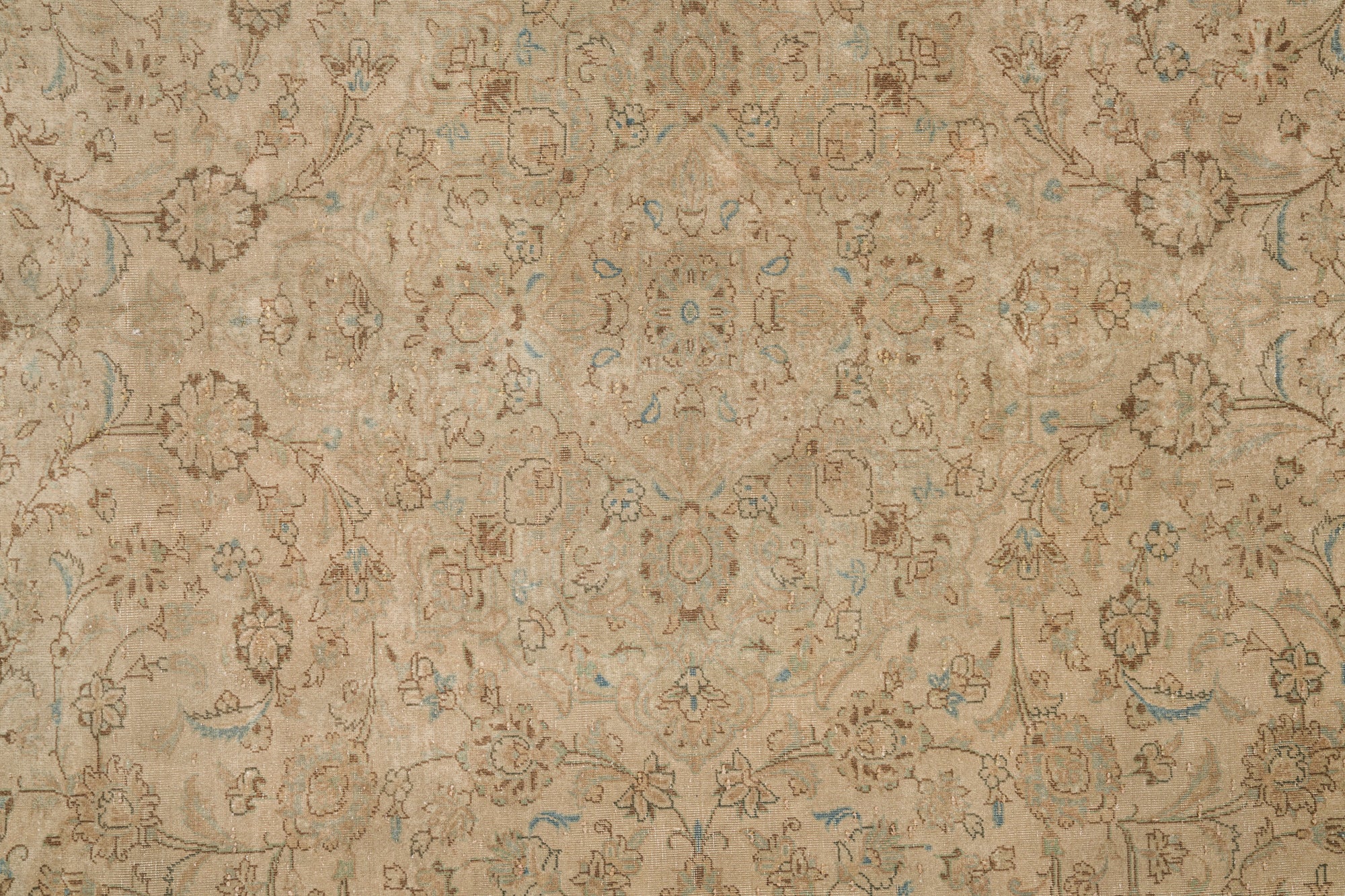 FLORA 12'1" x 9'3"