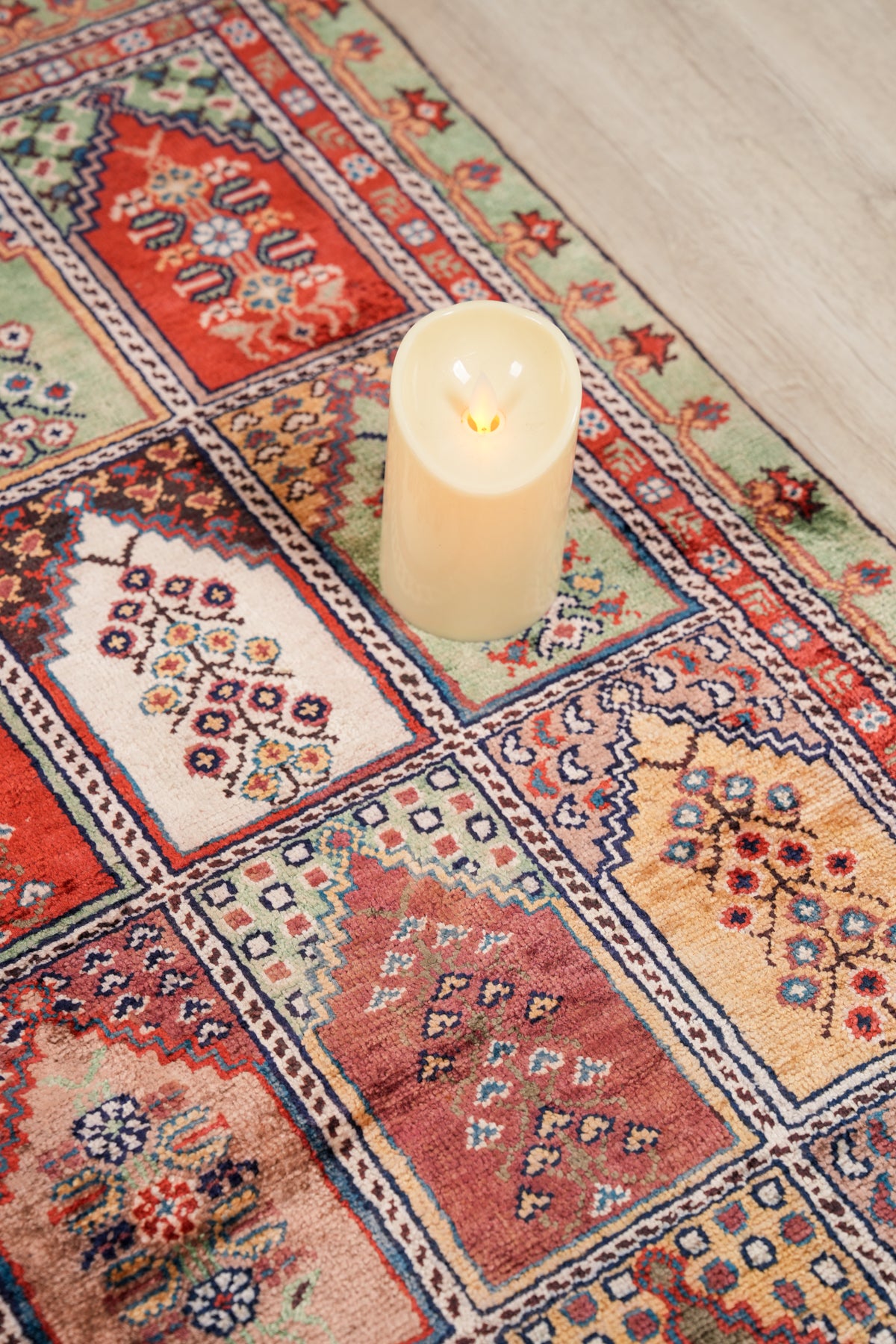 Vintage Turkish Kayseri Silk Rug 3'4" x 2'